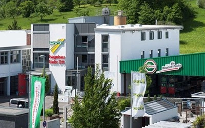 Außenansicht neues Bürogebäude 2011 Einweihung des Bürogebäudes 2011