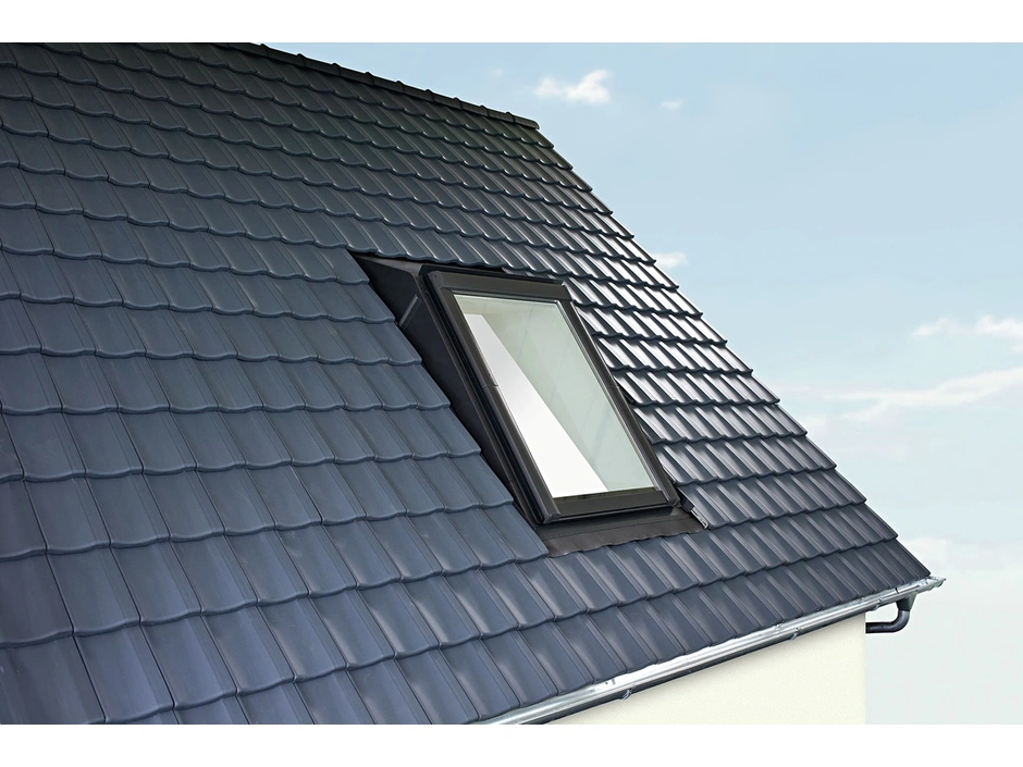 Neu bei Roto: Das Designo R6 Schwingfenster mit Eindeckrahmen AV2 Neu bei Roto: Das Designo R6 Schwingfenster mit Eindeckrahmen AV2