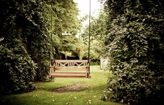 Zweisitzschaukel im Garten Gartengestaltung_Vorteile_2