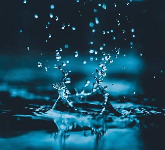 Wasserspritzer Kellerabdichtung_Feuchtigkeit