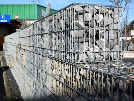 gefüllte Gabionenkörbe Zäune&Mauern_Gabionen